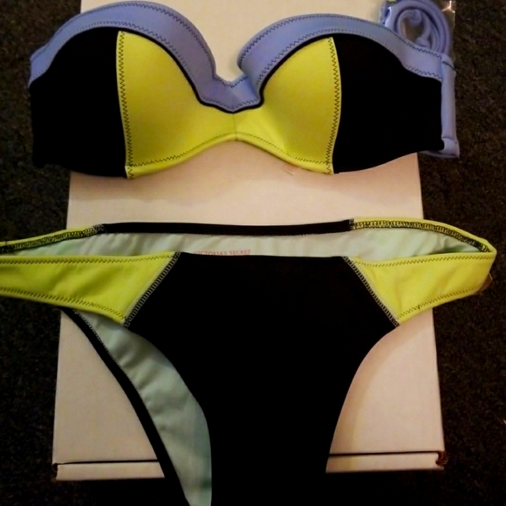 Two piece bikini Victoria's secret swim suit